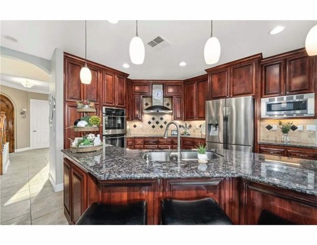 30610 Early Round Drive, Canyon Lake, CA 92587