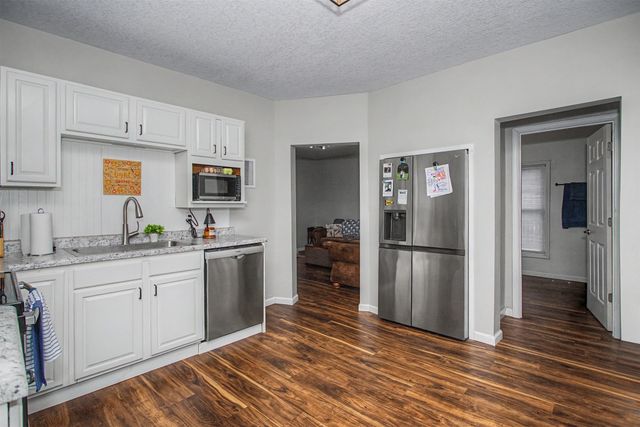 614 Maxwell Street, Maxwell, IA 50161