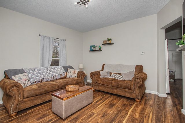 614 Maxwell Street, Maxwell, IA 50161