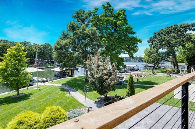 3 W Street, Lake Lotawana, MO 64086