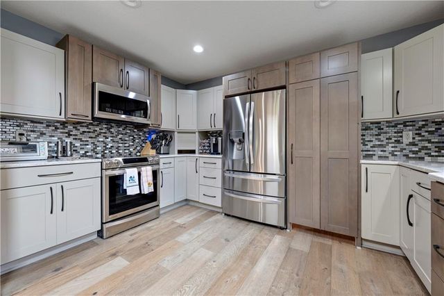 3 W Street, Lake Lotawana, MO 64086