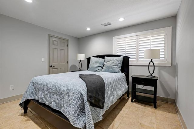 3 W Street, Lake Lotawana, MO 64086