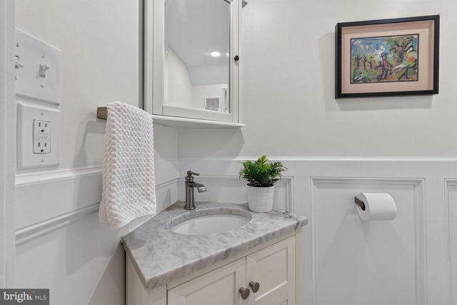 603 ACKER PL NE, Washington, DC 20002