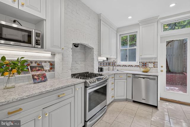 603 ACKER PL NE, Washington, DC 20002