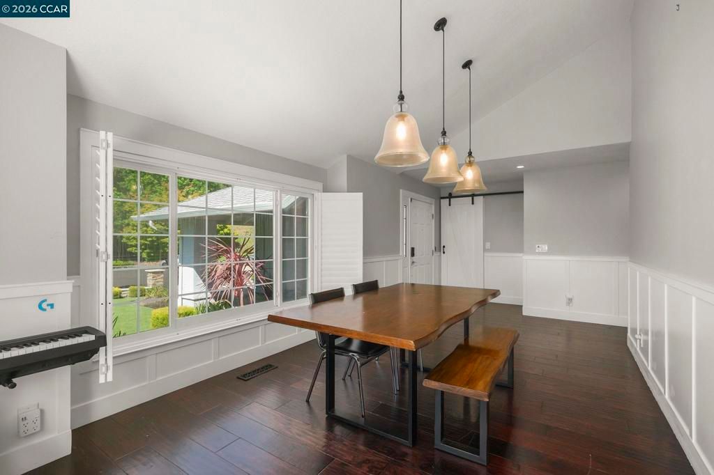 Image 15 of property listing at 11573 Fenwick Court, Dublin, CA 94568