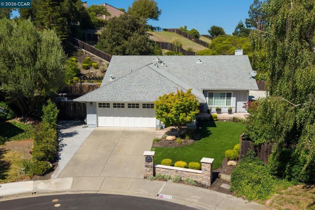 Image 2 of property listing at 11573 Fenwick Court, Dublin, CA 94568