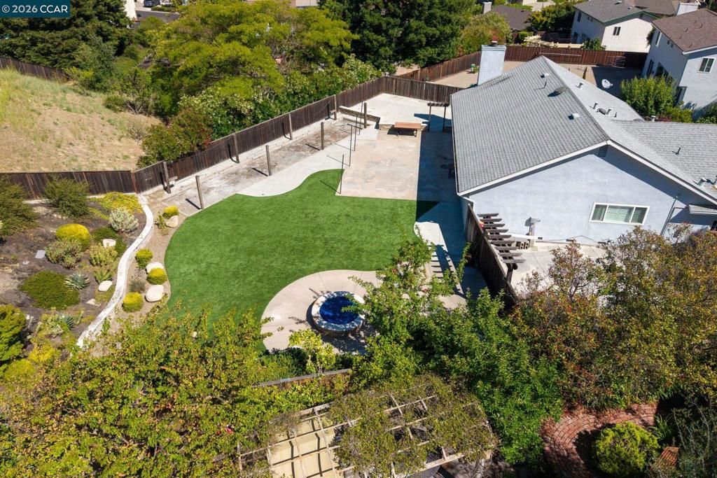 Image 24 of property listing at 11573 Fenwick Court, Dublin, CA 94568