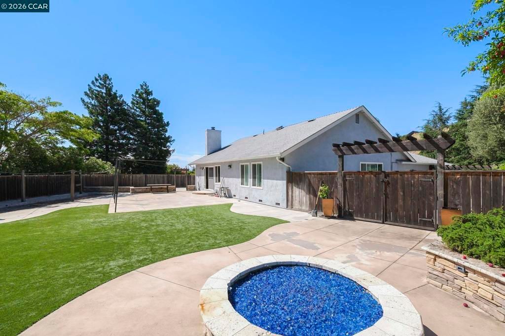 Image 26 of property listing at 11573 Fenwick Court, Dublin, CA 94568