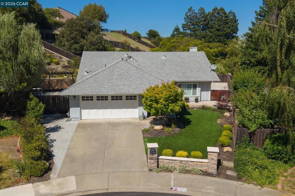 Image 37 of property listing at 11573 Fenwick Court, Dublin, CA 94568