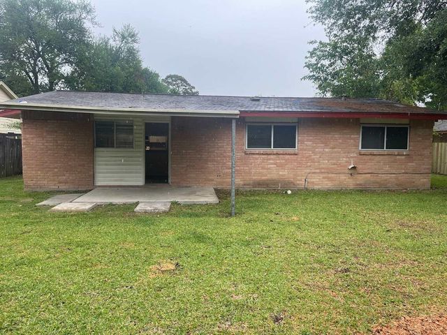 10418 Winding Trail Road, La Porte, TX 77571