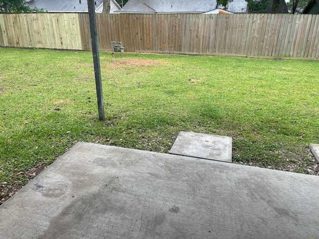 10418 Winding Trail Road, La Porte, TX 77571