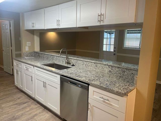 10418 Winding Trail Road, La Porte, TX 77571