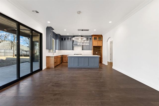 8201 Amber Ridge Drive, Edmond, OK 73034