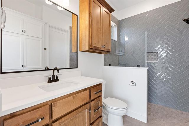 8201 Amber Ridge Drive, Edmond, OK 73034