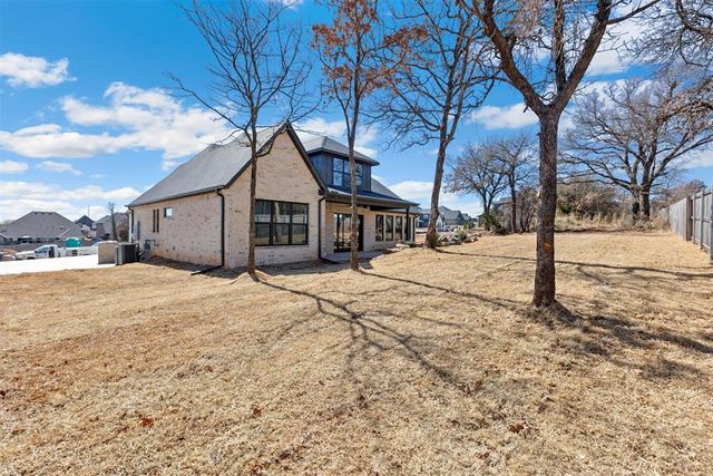 8201 Amber Ridge Drive, Edmond, OK 73034