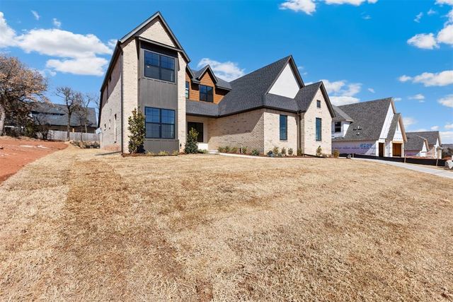 8201 Amber Ridge Drive, Edmond, OK 73034
