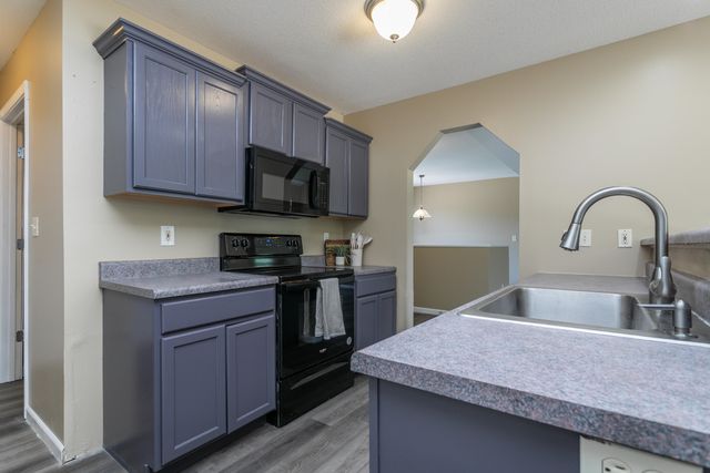 4008 IGUANA DR, Columbia, MO 65202