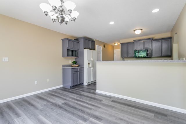 4008 IGUANA DR, Columbia, MO 65202