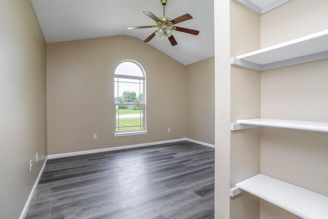 4008 IGUANA DR, Columbia, MO 65202