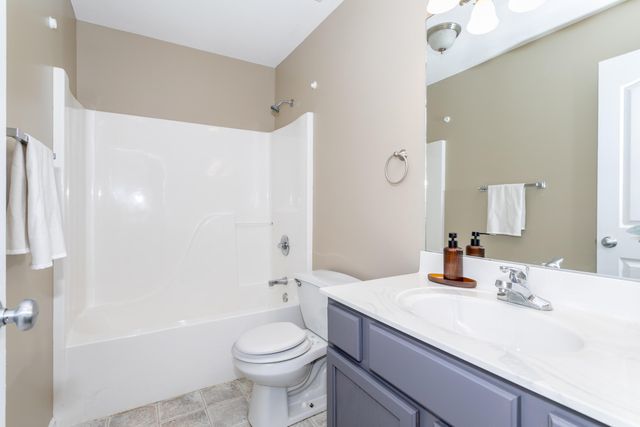 4008 IGUANA DR, Columbia, MO 65202