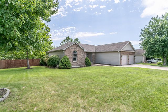 4008 IGUANA DR, Columbia, MO 65202