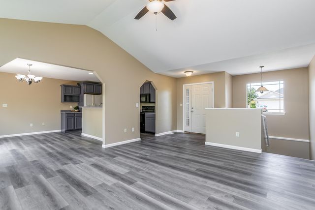 4008 IGUANA DR, Columbia, MO 65202