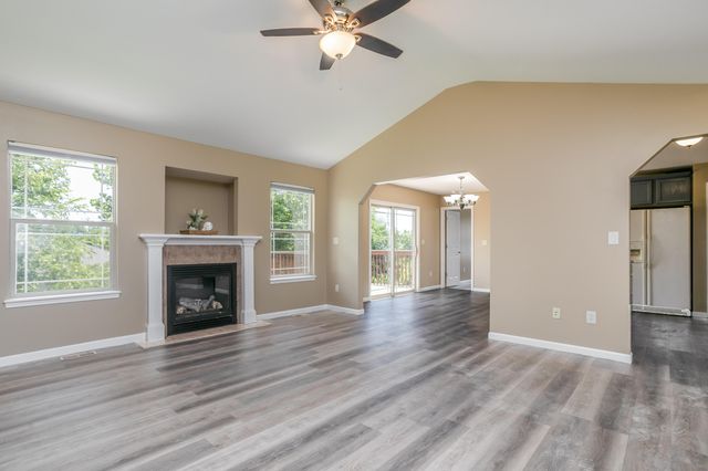 4008 IGUANA DR, Columbia, MO 65202