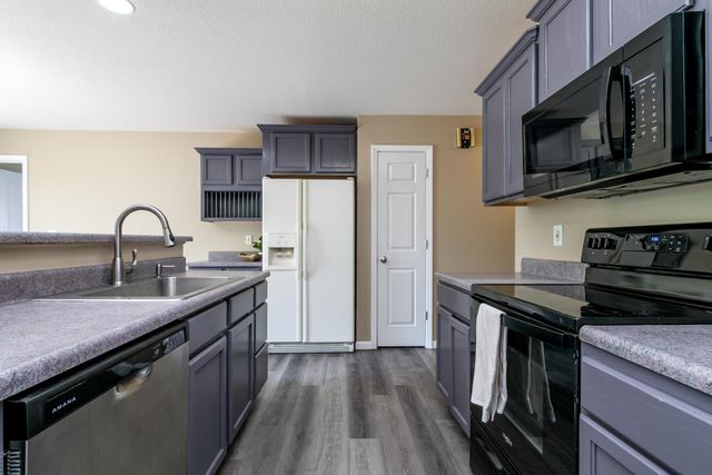 4008 IGUANA DR, Columbia, MO 65202