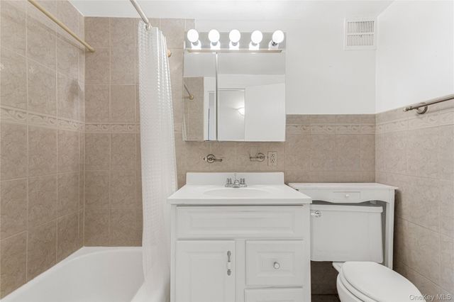 8 Fordham Oval 16B, Bronx, NY 10468