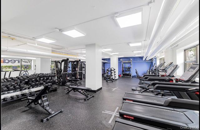 8 Fordham Oval 16B, Bronx, NY 10468