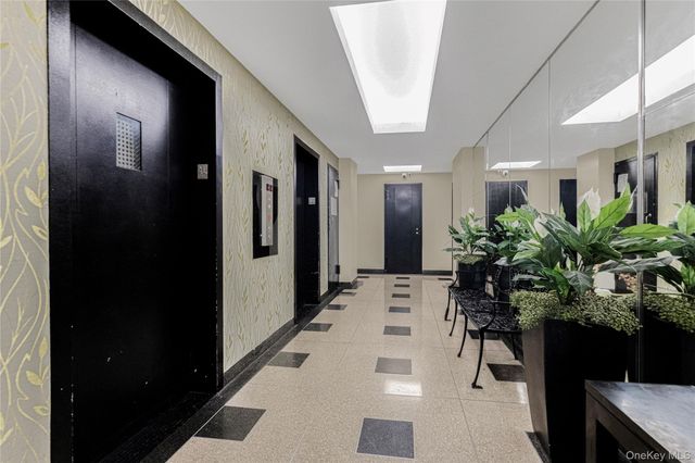 8 Fordham Oval 16B, Bronx, NY 10468