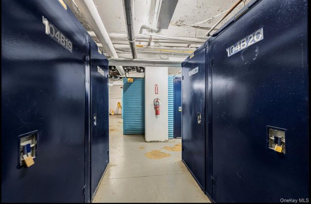 8 Fordham Oval 16B, Bronx, NY 10468