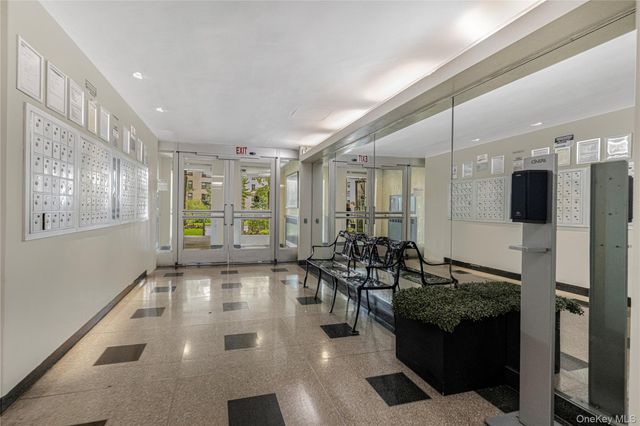 8 Fordham Oval 16B, Bronx, NY 10468