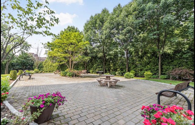 8 Fordham Oval 16B, Bronx, NY 10468