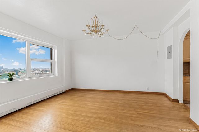 8 Fordham Oval 16B, Bronx, NY 10468
