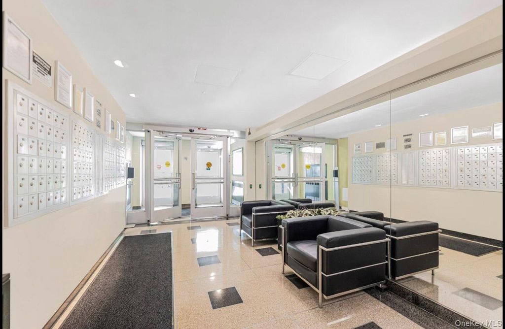 8 Fordham Oval 16B, Bronx, NY 10468 — photo 2