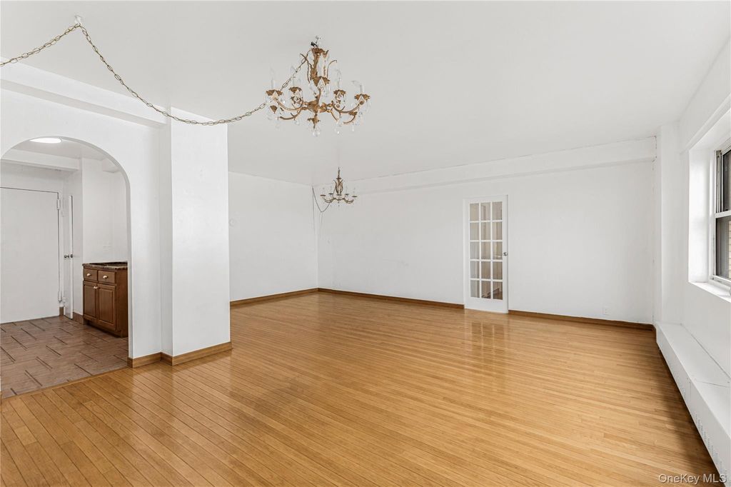 8 Fordham Oval 16B, Bronx, NY 10468 — photo 4