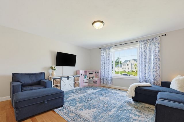 70 Henrietta Way, Taunton, MA 02780