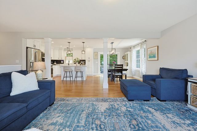 70 Henrietta Way, Taunton, MA 02780