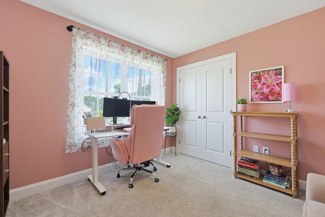 70 Henrietta Way, Taunton, MA 02780