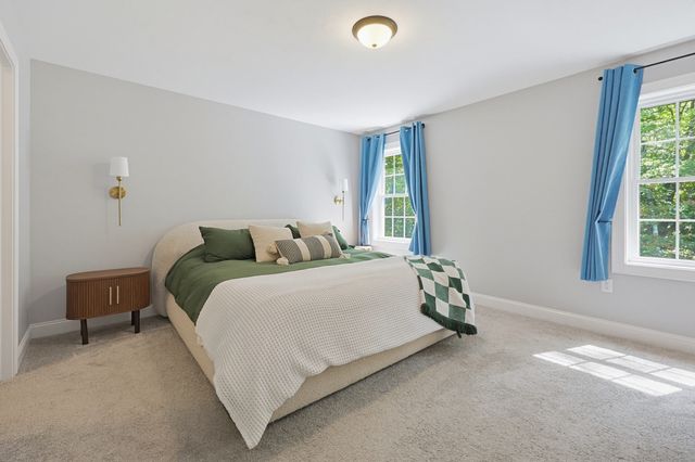 70 Henrietta Way, Taunton, MA 02780