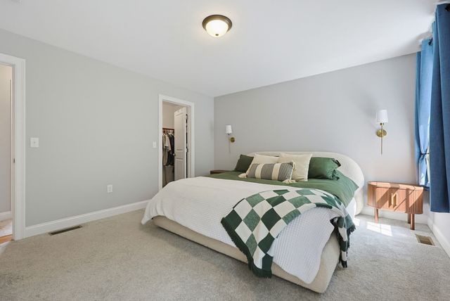 70 Henrietta Way, Taunton, MA 02780