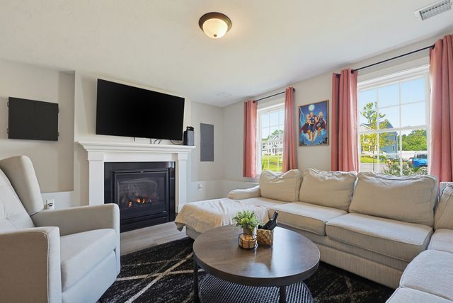 70 Henrietta Way, Taunton, MA 02780