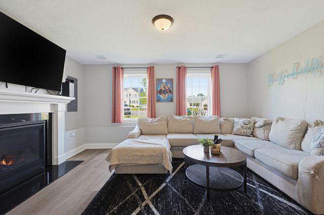 70 Henrietta Way, Taunton, MA 02780