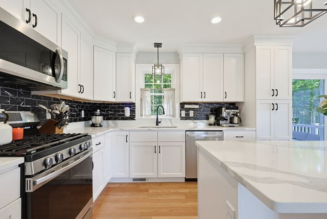 70 Henrietta Way, Taunton, MA 02780