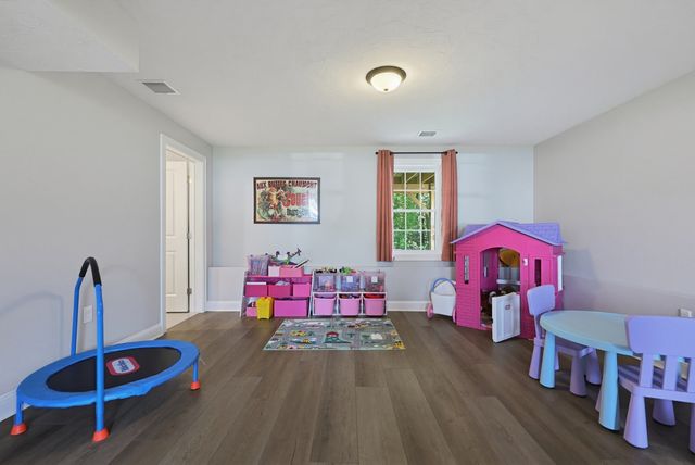 70 Henrietta Way, Taunton, MA 02780