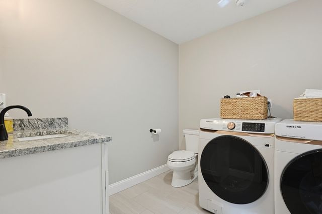 70 Henrietta Way, Taunton, MA 02780