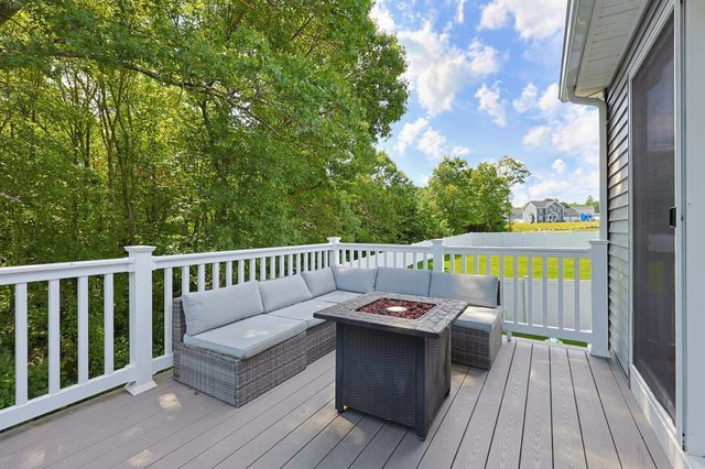 70 Henrietta Way, Taunton, MA 02780