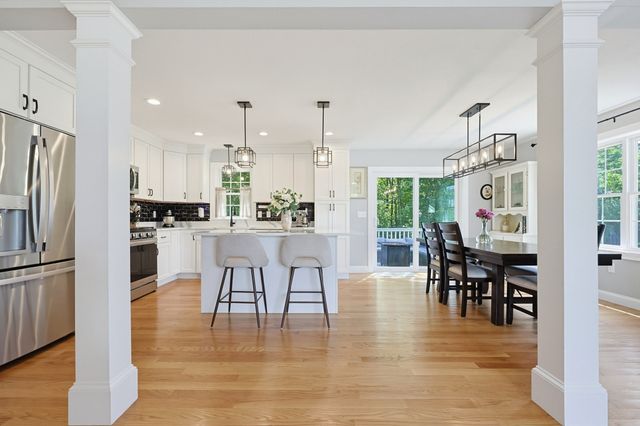 70 Henrietta Way, Taunton, MA 02780