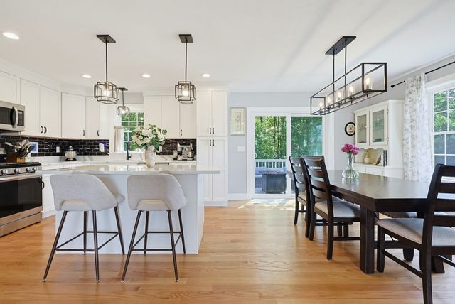 70 Henrietta Way, Taunton, MA 02780